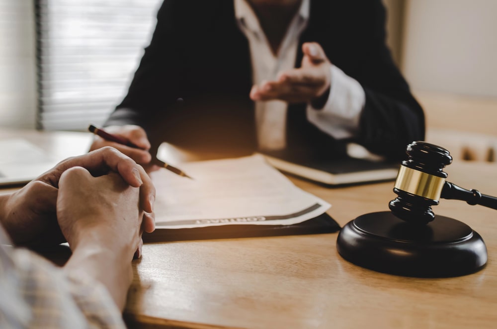 commercial contract lawyer